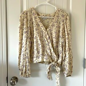 💜🌸 AE Cottagecore Floral Puff Sleeve Top